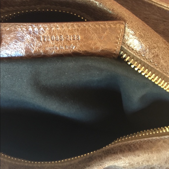 Handbags - Picture 2 of 2